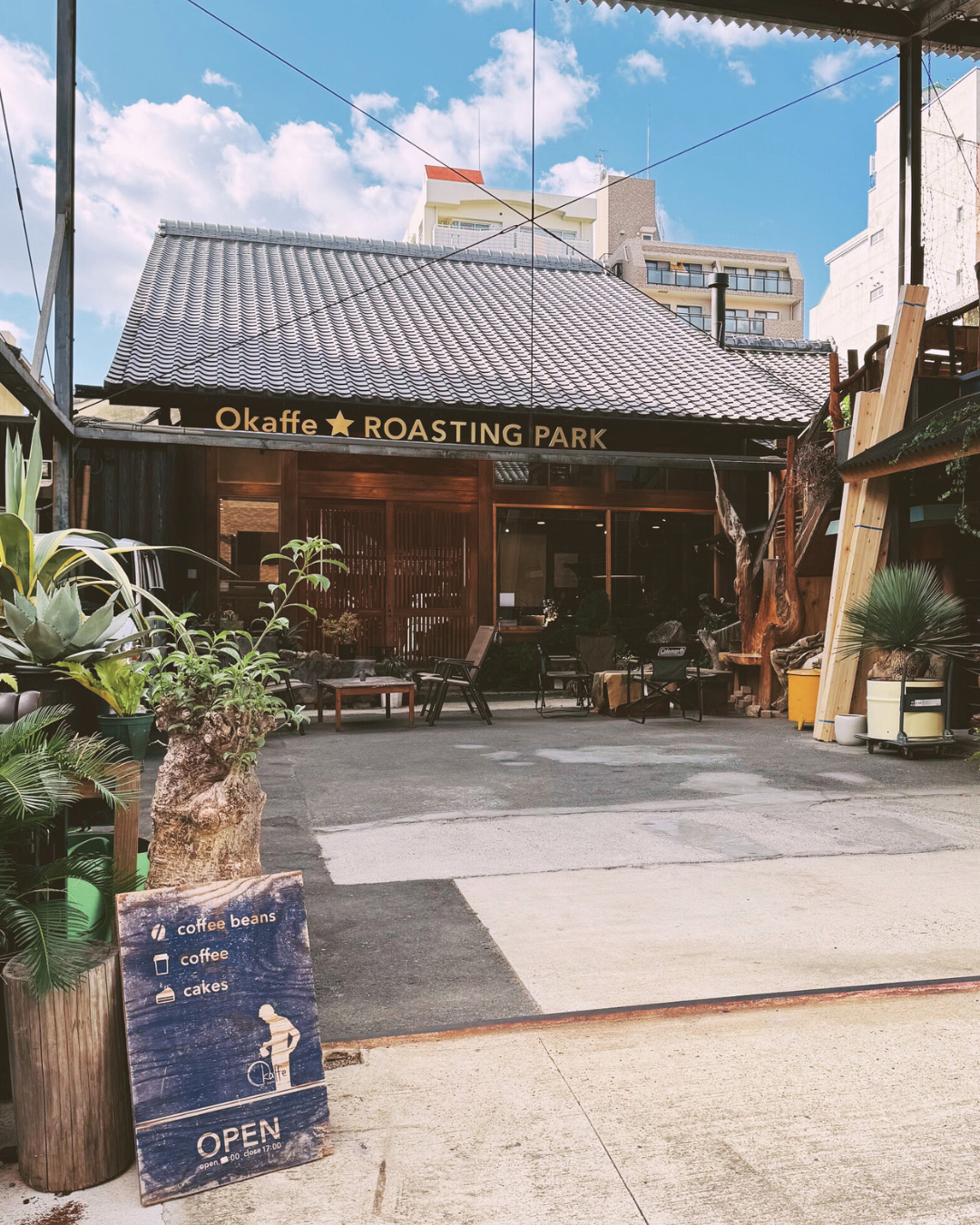 オカフェ キョウトの入り口写真